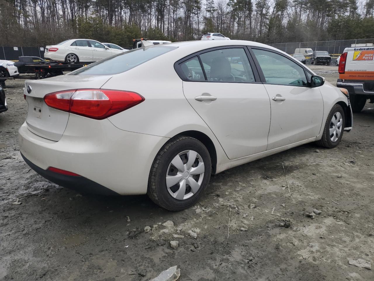 2015 KIA Forte VIN KNAFK4A62F5417353 Copart auction photo, front end damage thumbnail 3