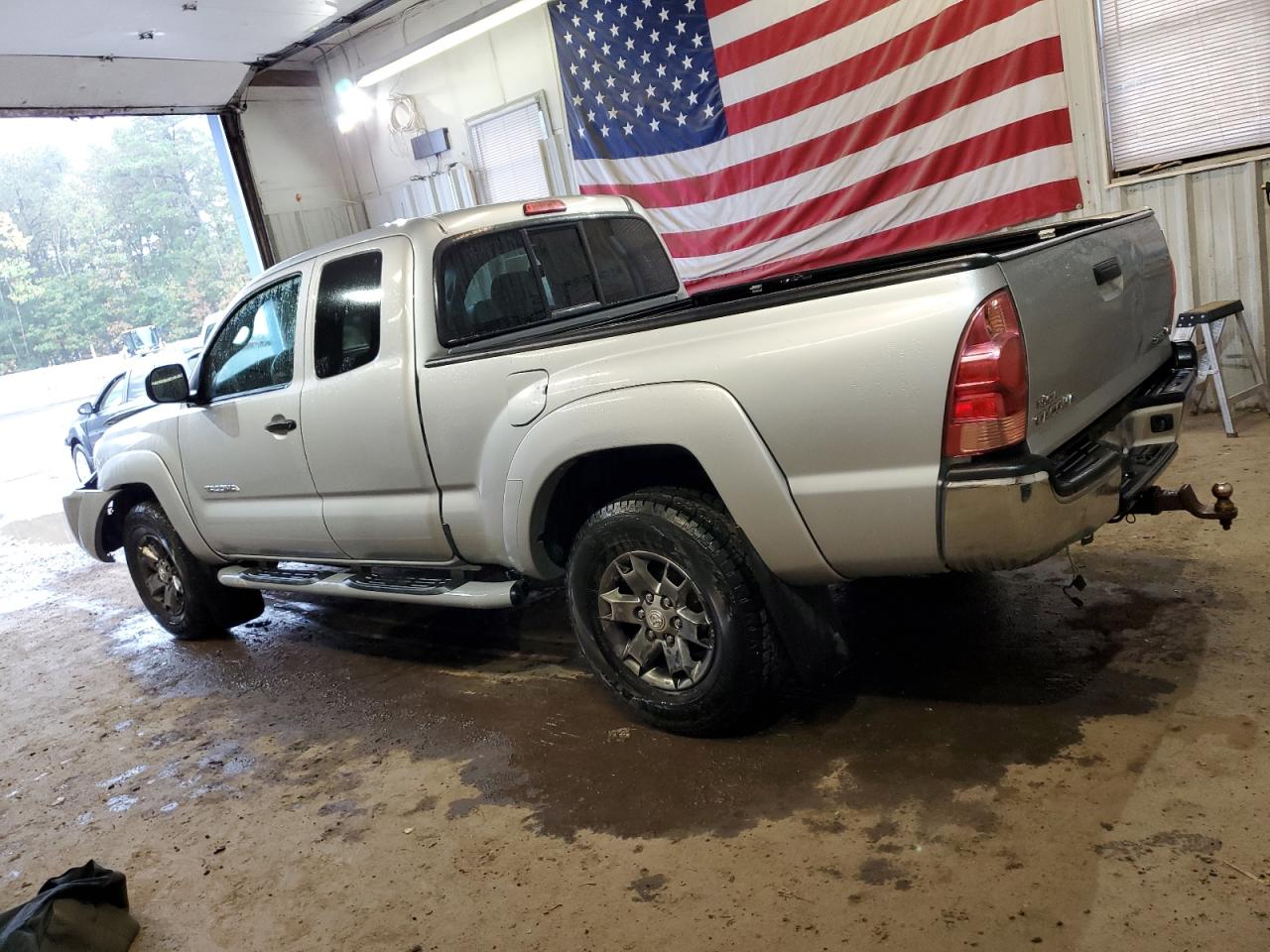 2006 Toyota Tacoma VIN 5TEUU42N26Z298548 Copart auction photo, front end / minor dent/scratches damage thumbnail 2