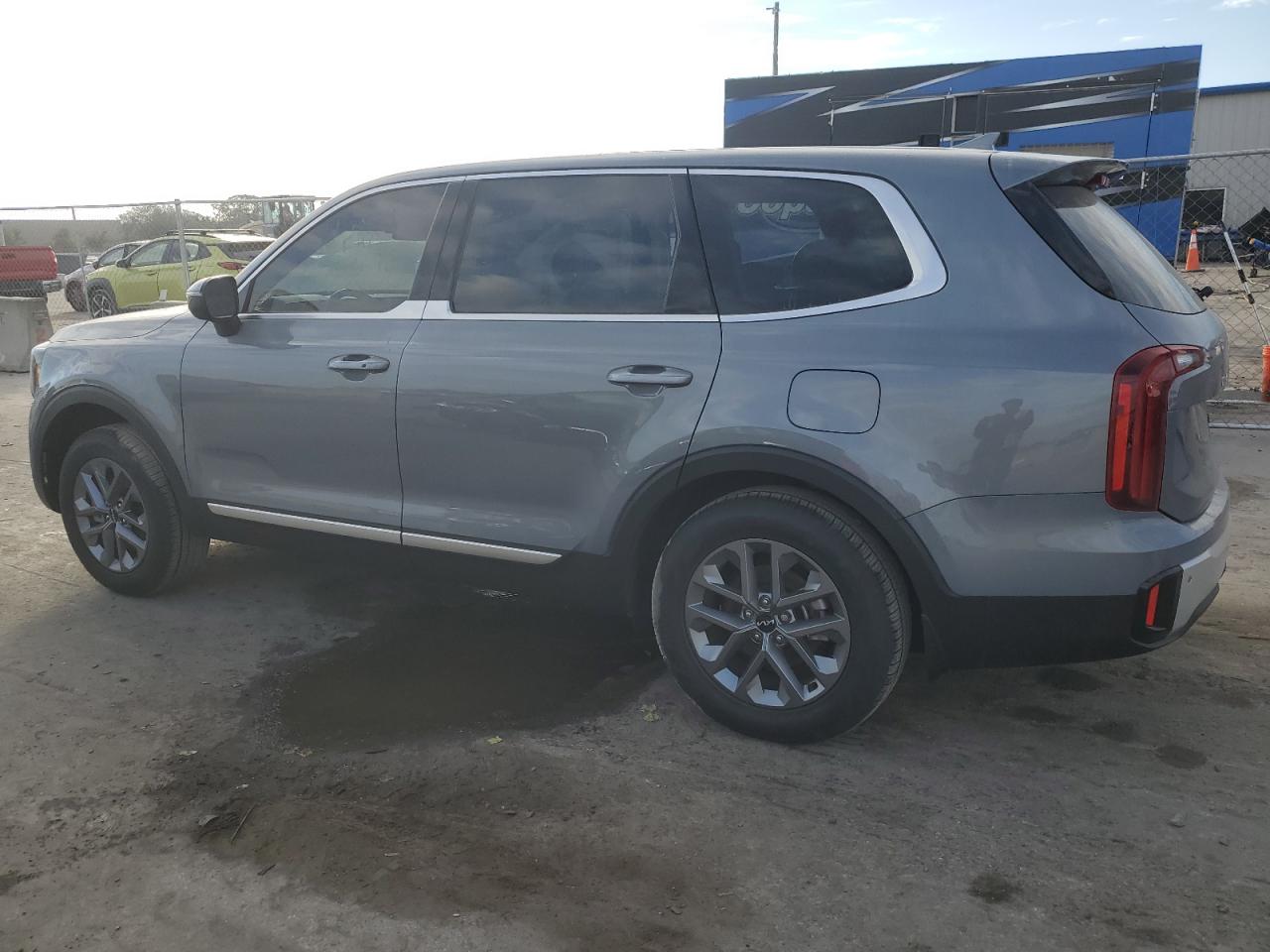 2024 KIA Telluride VIN 5XYP24GC2RG526203 Copart auction photo, rear end / side damage thumbnail 2