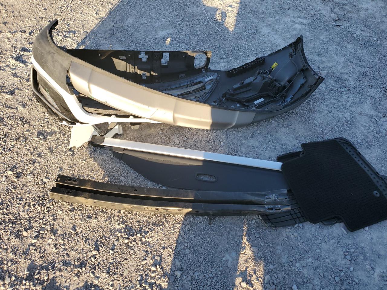 2017 Hyundai Santa Fe VIN 5XYZWDLAXHG481804 Copart auction photo, front end damage thumbnail 15
