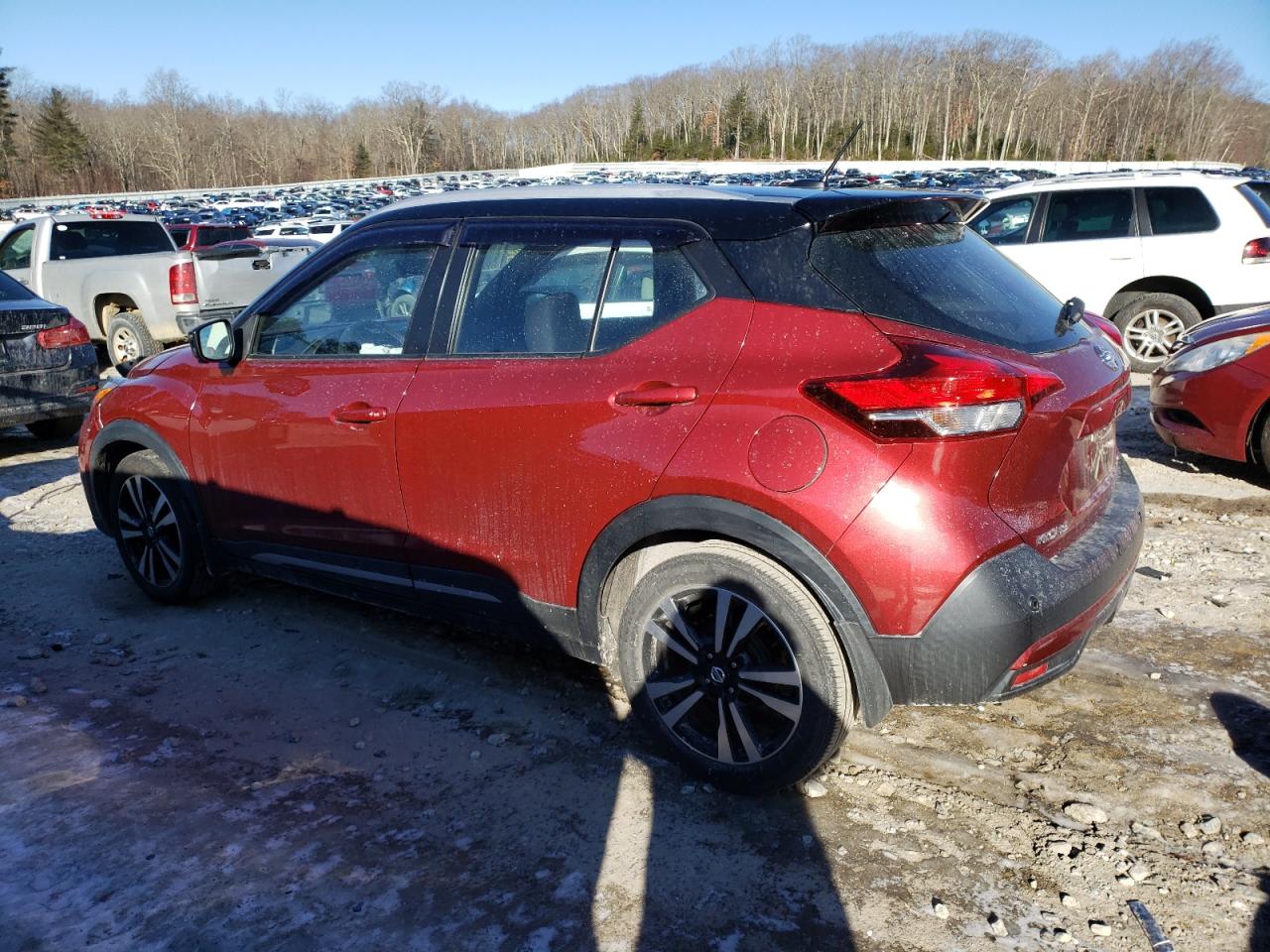 2020 Nissan Kicks VIN 3N1CP5DV2LL523008 Copart auction photo, front end / minor dent/scratches damage thumbnail 2