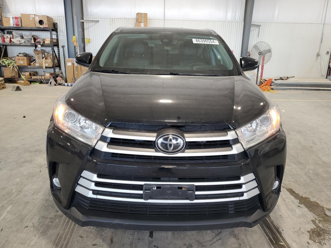 2017 Toyota Highlander VIN 5TDJZRFH0HS387881 Copart auction photo, all over damage thumbnail 5