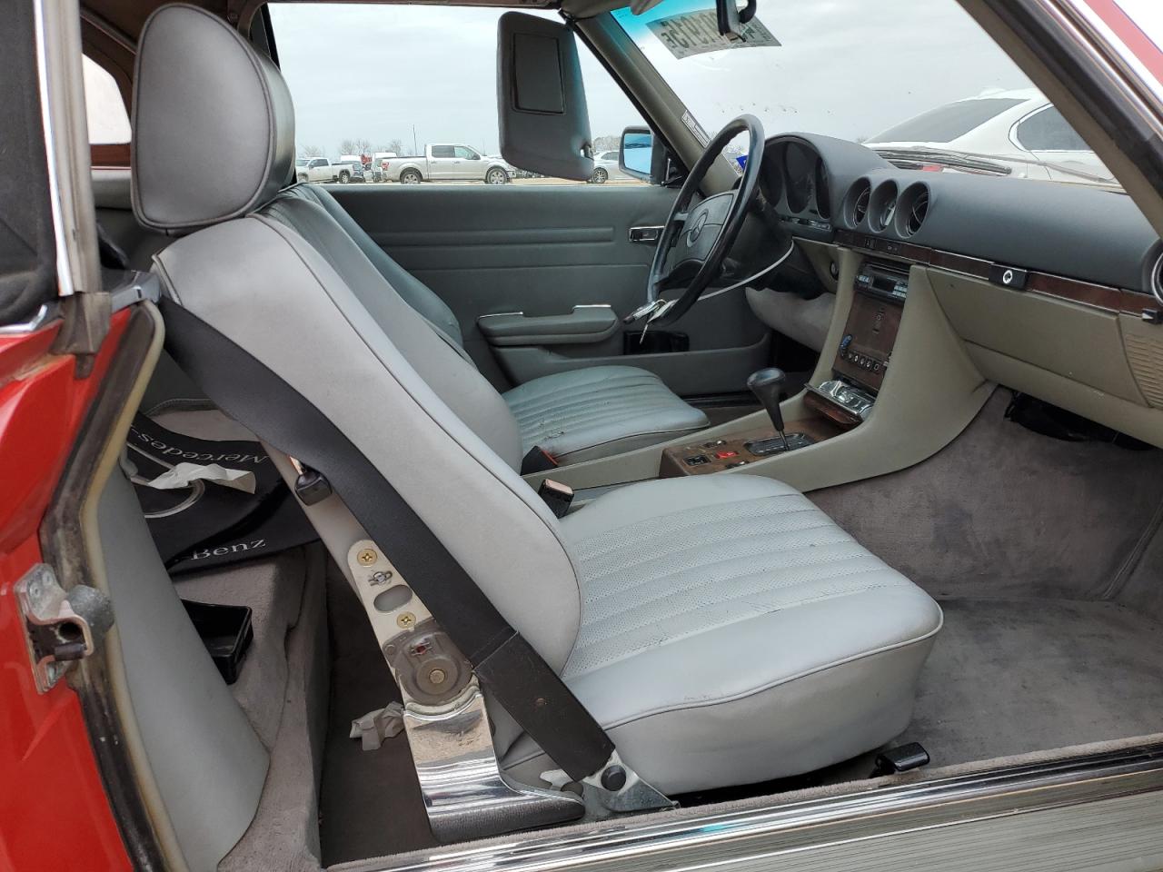 1986 Mercedes-Benz SL-klasse VIN WDBBA48D8GA054377 Copart auction photo, minor dent/scratches damage thumbnail 10