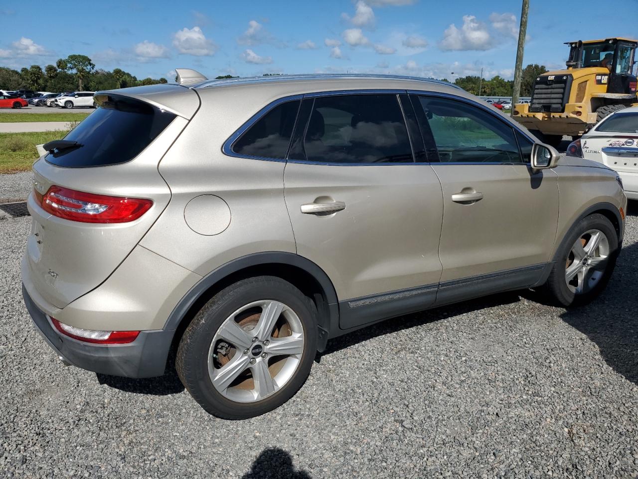 2017 Lincoln MKC VIN 5LMCJ1C9XHUL68497 Copart auction photo, water/flood damage thumbnail 3