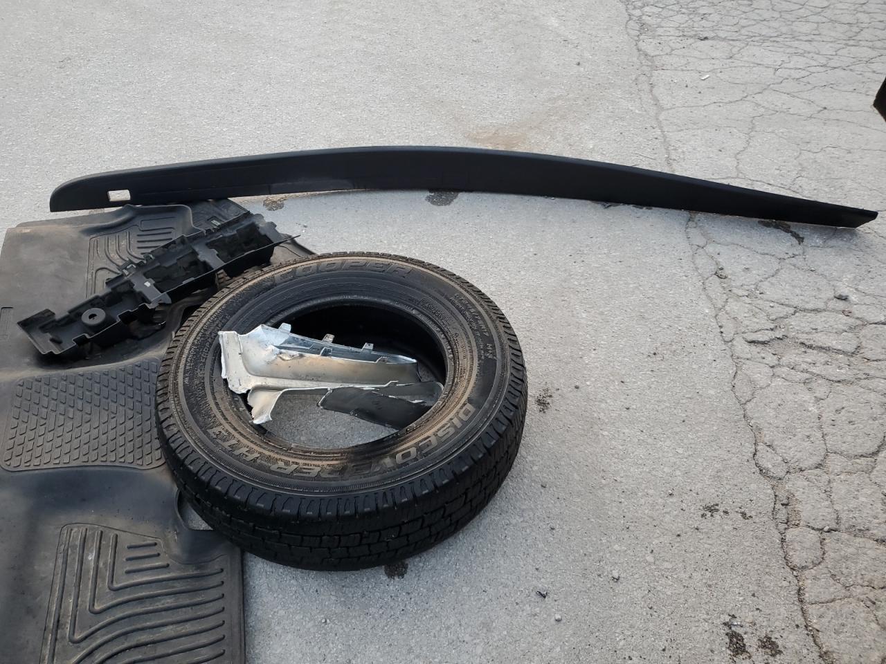 2015 Chevrolet Silverado VIN 1GC4K0E85FF172363 Copart auction photo, all over / undercarriage damage thumbnail 14