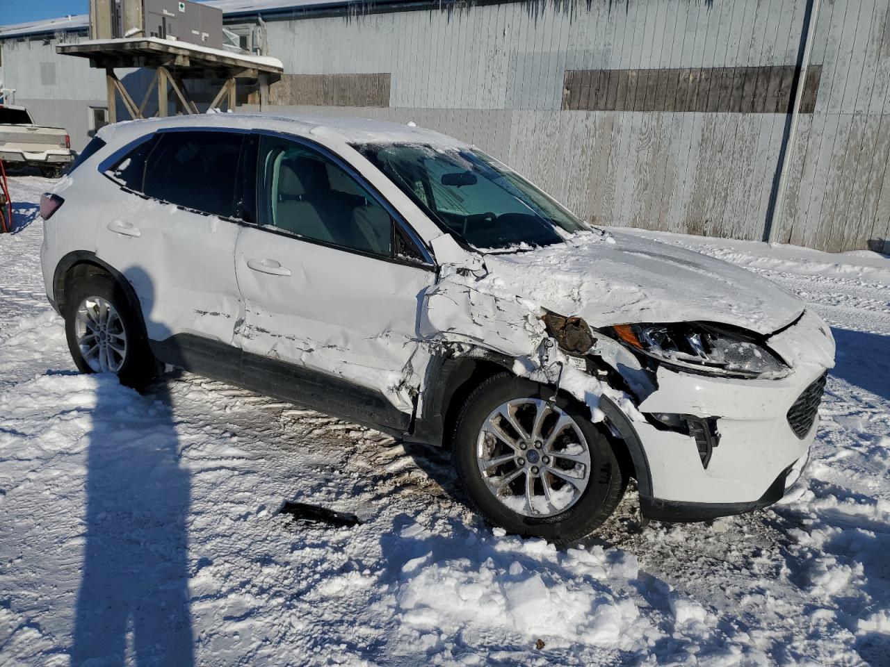 2022 Ford Escape VIN 1FMCU9G67NUA33539 Copart auction photo, front end / side damage thumbnail 4