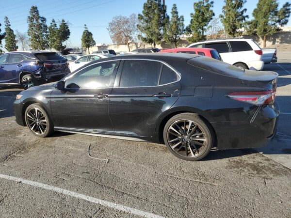 TOYOTA CAMRY BLACK - 4T1B61HK7JU133704