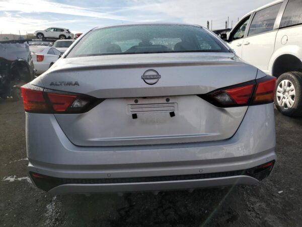 NISSAN ALTIMA SILVER - 1N4BL4BV6PN398074