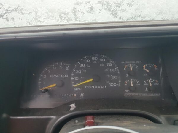GMC SIERRA WHITE - 1GTGC24R5VE524801