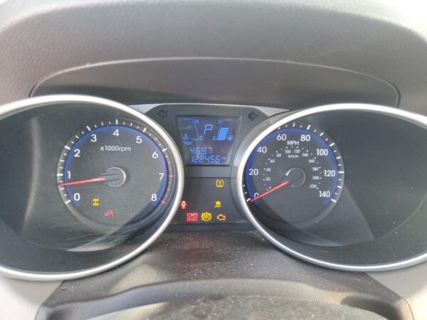 HYUNDAI TUCSON SILVER - KM8JUCAG7FU097152