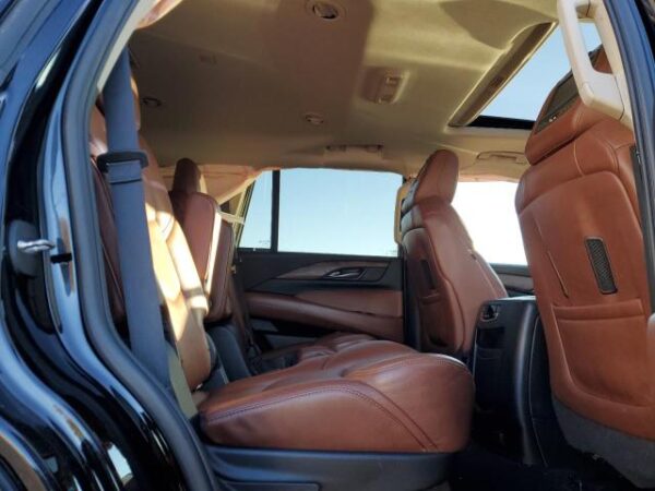 Cadillac Escalade 2018 - 1GYS4BKJ8JR383398