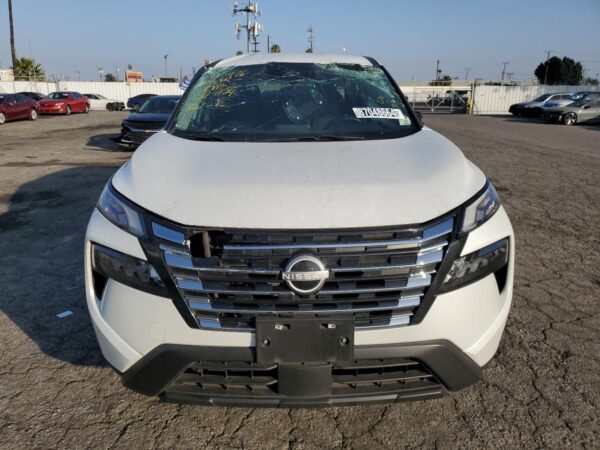 NISSAN ROGUE WHITE - 5N1BT3BA5RC677074