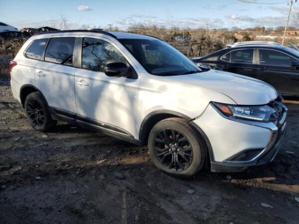 Mitsubishi OUTLANDER 2019 - JA4AZ3A32KZ025222