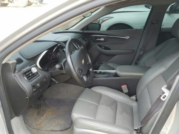 CHEVROLET IMPALA SILVER - 2G1105S3XH9100240