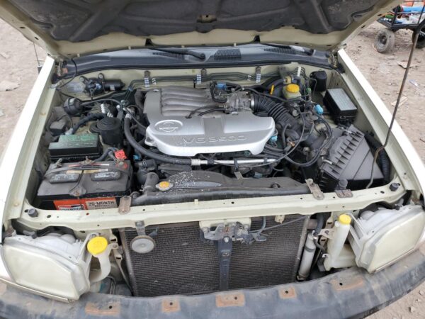 NISSAN PATHFINDER GOLD - JN8DR09Y11W609651