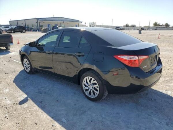 Toyota COROLLA 2018 - 5YFBURHE4JP833101