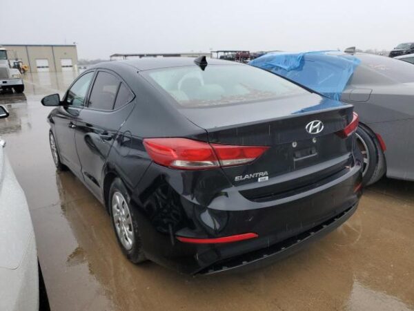 Hyundai Elantra 2017 - 5NPD74LFXHH113635