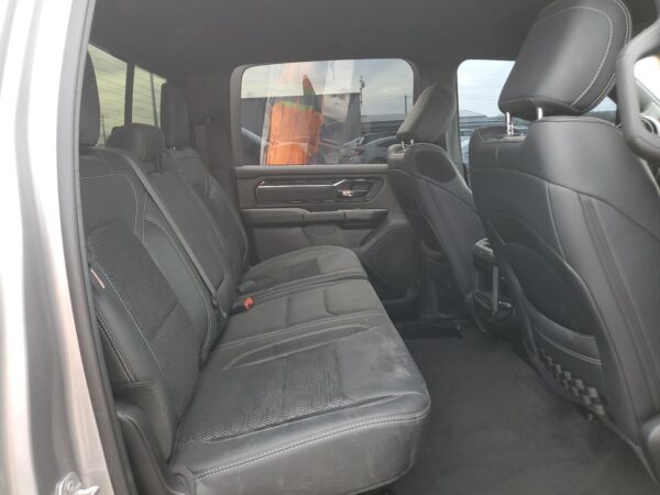 RAM 1500 SILVER - 1C6SRFFT7MN596923