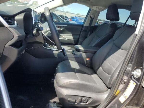 Toyota RAV4 2021 - 2T3C1RFV6MC143877