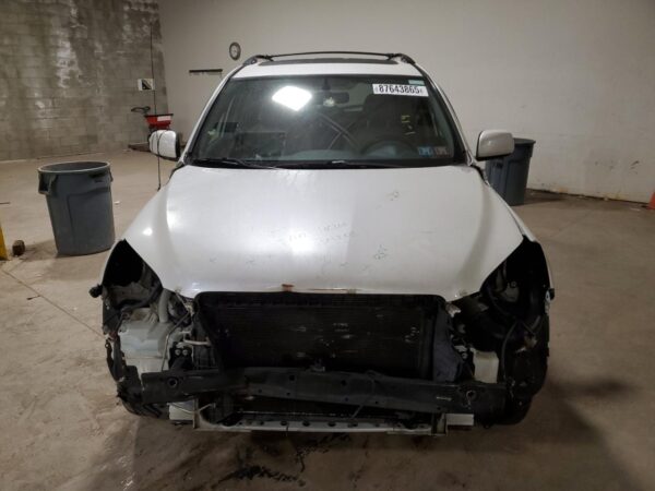 TOYOTA RAV4 WHITE - JTMBK31V385067348