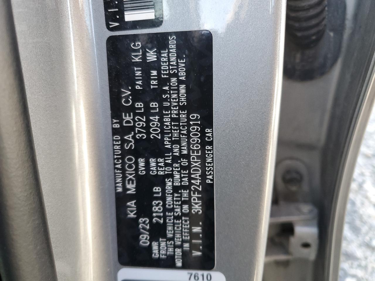 2023 Kia Forte - Image 12