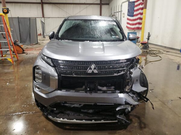 MITSUBISHI OUTLANDER SILVER - JA4J4VA83RZ028470