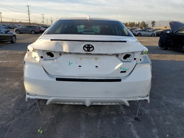 TOYOTA CAMRY WHITE - 4T1T11AK3PU170223