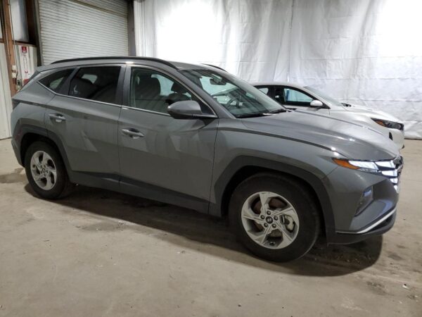 HYUNDAI TUCSON GRAY - 5NMJB3DE6RH381288