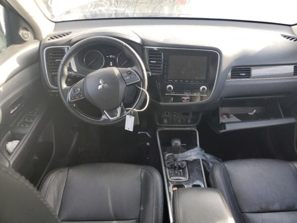 MITSUBISHI OUTLANDER SILVER - JA4AD3A38LZ035849