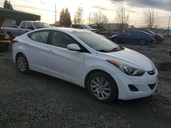 HYUNDAI ELANTRA WHITE - 5NPDH4AE2BH044597