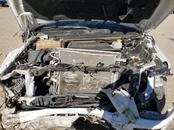 RAM 1500 WHITE - 1C6RREFM1LN179863