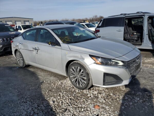 NISSAN ALTIMA SILVER - 1N4BL4DV5RN338870