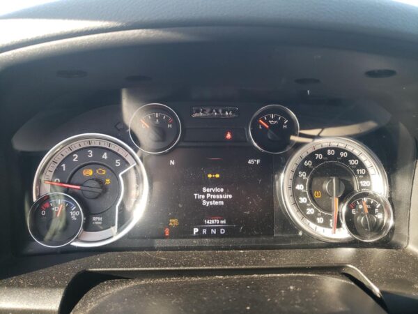 RAM 1500 SILVER - 1C6RR7LM7JS354714