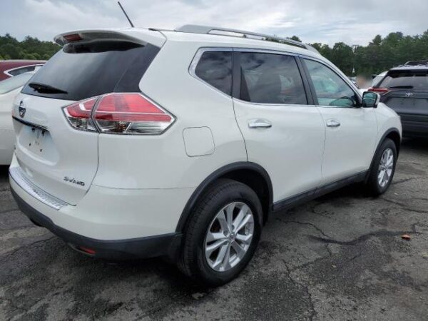 NISSAN ROGUE WHITE - 5N1AT2MV5FC842042