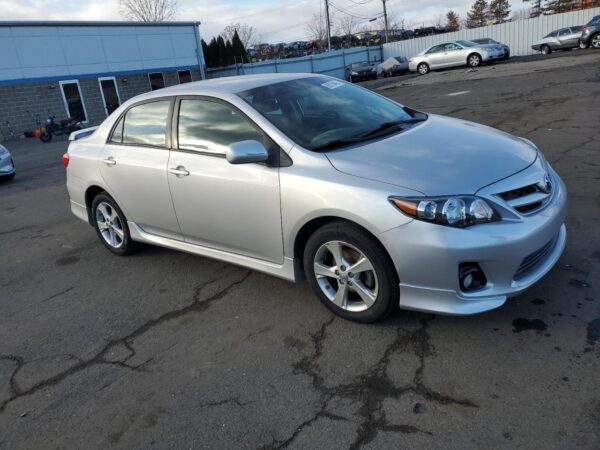 TOYOTA COROLLA SILVER - 2T1BU4EE6BC669102