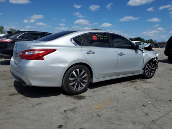 NISSAN ALTIMA SILVER - 1N4AL3AP5HC173506