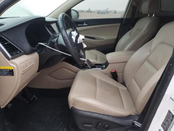 Hyundai Tucson 2018 - KM8J33A48JU632894