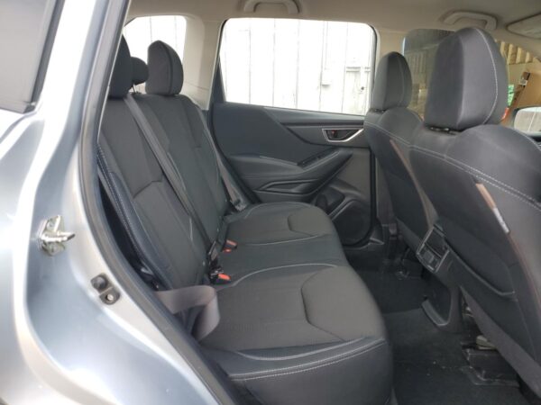 SUBARU FORESTER SILVER - JF2SKACC4KH511375