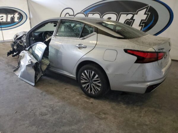 NISSAN ALTIMA SILVER - 1N4BL4DVXPN375152