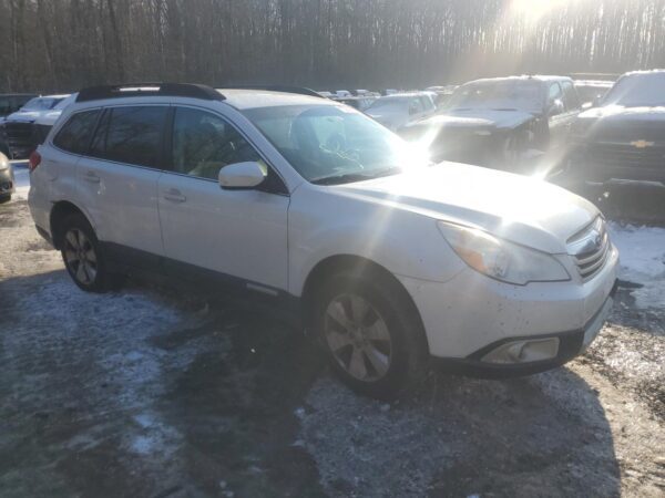 SUBARU OUTBACK WHITE - 4S4BRDJC0B2413229