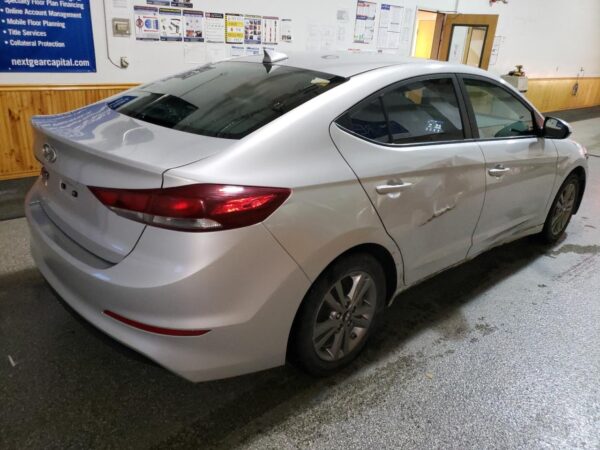 HYUNDAI ELANTRA SILVER - KMHD84LF9HU200621