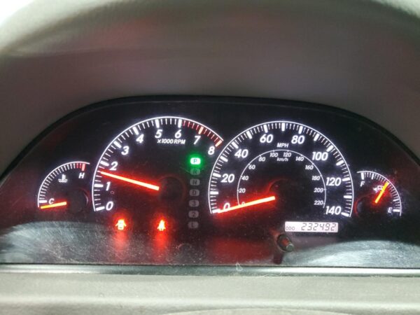 TOYOTA CAMRY SILVER - 4T1BE30KX5U393398