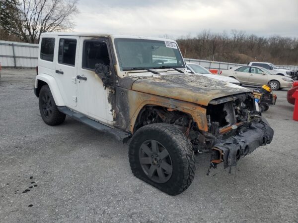 JEEP WRANGLER WHITE - 1C4BJWEGXEL325694
