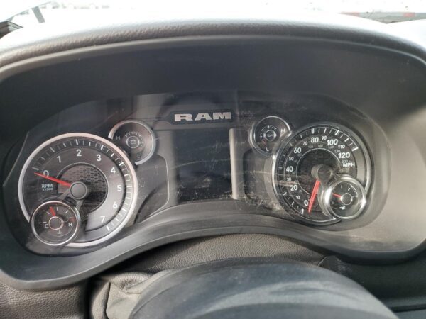 RAM 1500 SILVER - 1C6SRFFT7MN596923