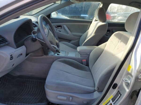 TOYOTA CAMRY SILVER - 4T1BF3EK4BU179878