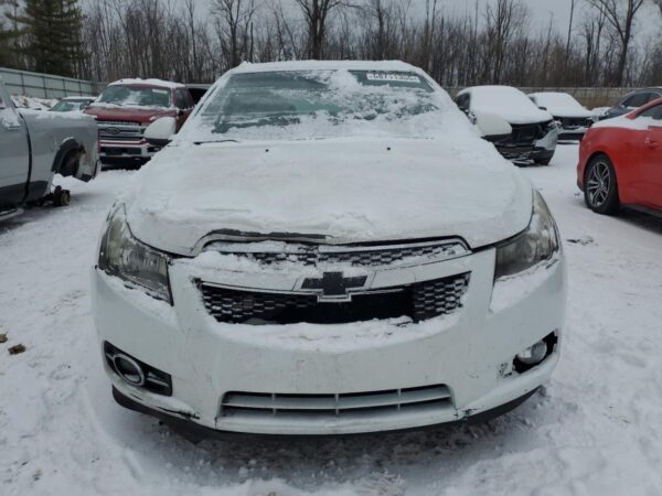 CHEVROLET CRUZE WHITE - 1G1PE5SB5E7314908