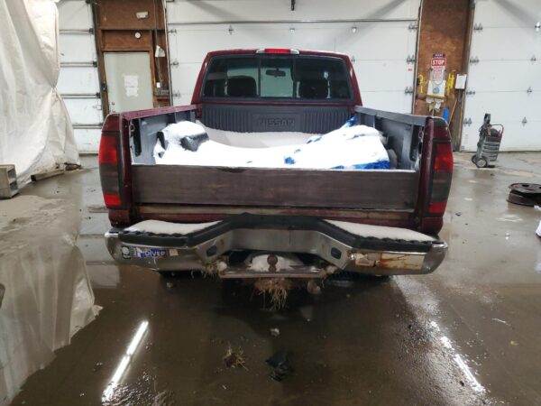 NISSAN FRONTIER MAROON - 1N6MD26Y14C409379