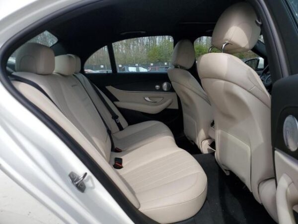 Mercedes-Benz E-class 2017 White — WDDZF4KB0HA117763
