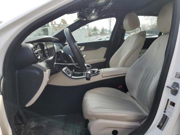 Mercedes-Benz E-class 2017 White — WDDZF4KB0HA117763