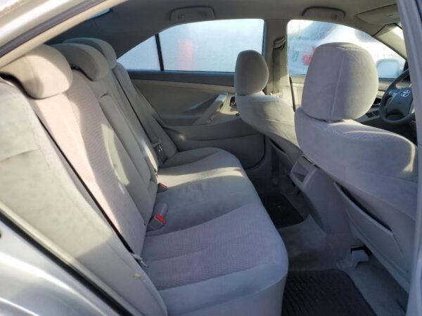 TOYOTA CAMRY SILVER - 4T1BF3EK4BU179878